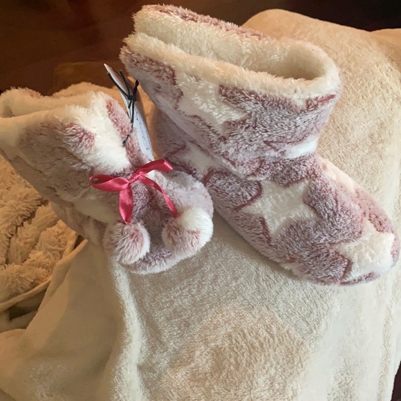 Jessica Simpson Slippers - Picture 7 of 8